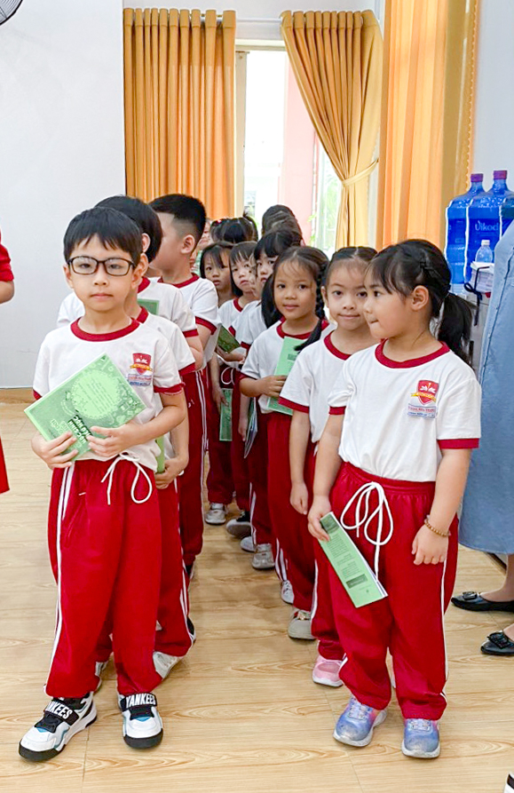 Bệnh viện Đa khoa Sài Gòn Nha Trang đồng hành cùng trường Hội nhập Quốc tế iSchool Nha Trang tổ chức chương trình Khám sức khỏe học đường 2023.